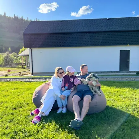 Ugrad Family Котедж З Чаном-Джакузі Slavske Exterior photo