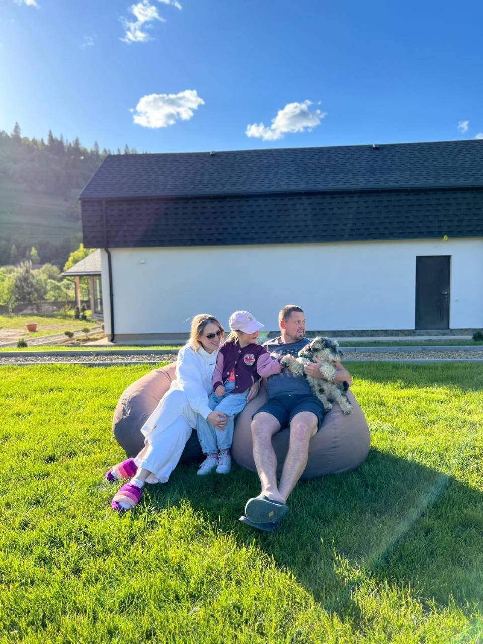 Chalet Ugrad Family з чаном-джакузі Slavske