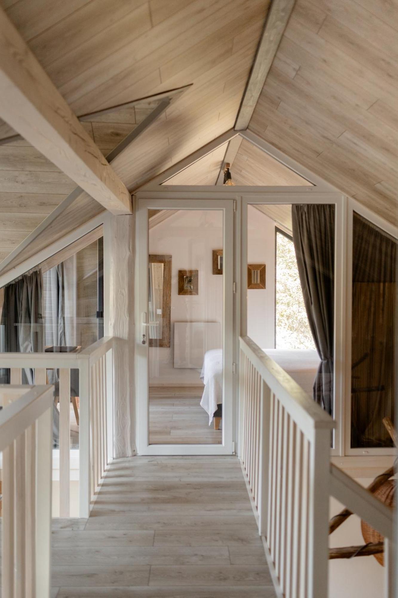 Chalet Ugrad Family з чаном-джакузі Slavske